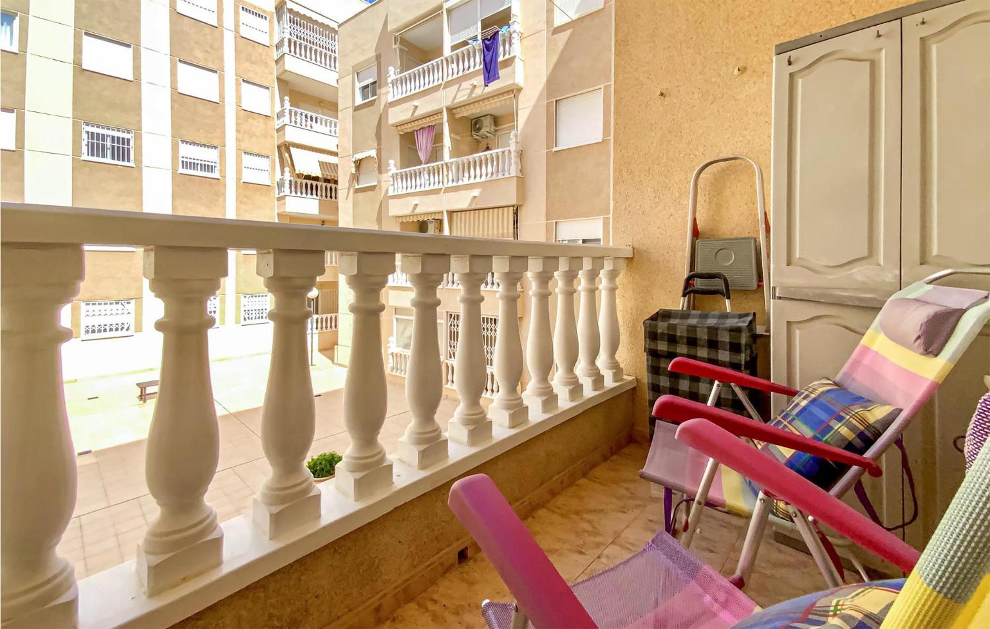 1 Bedroom Pet Friendly Apartment In Torrevieja Zewnętrze zdjęcie